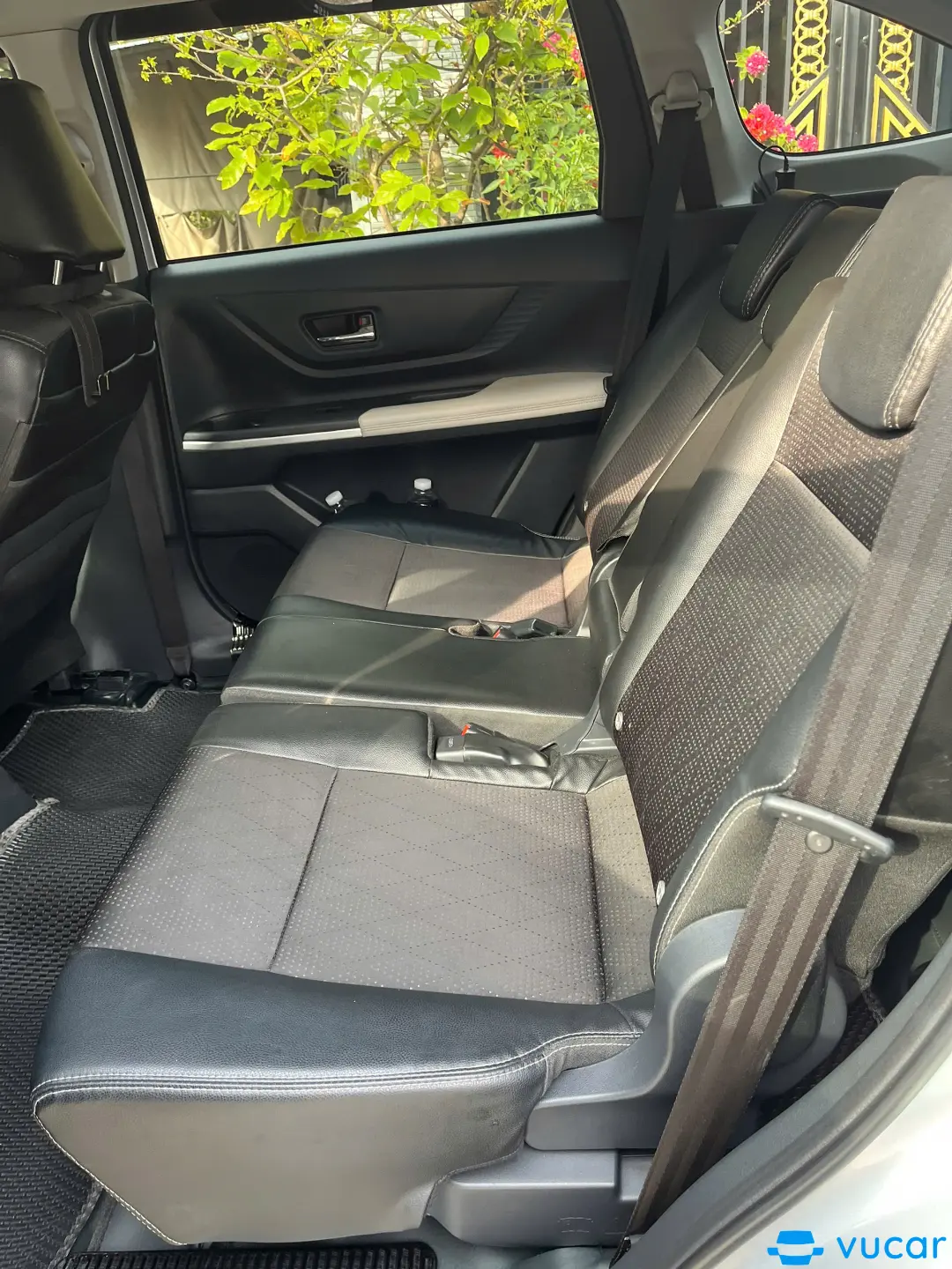 Toyota Veloz Cross Top 1.5 CVT 2022 - Nội thất 10