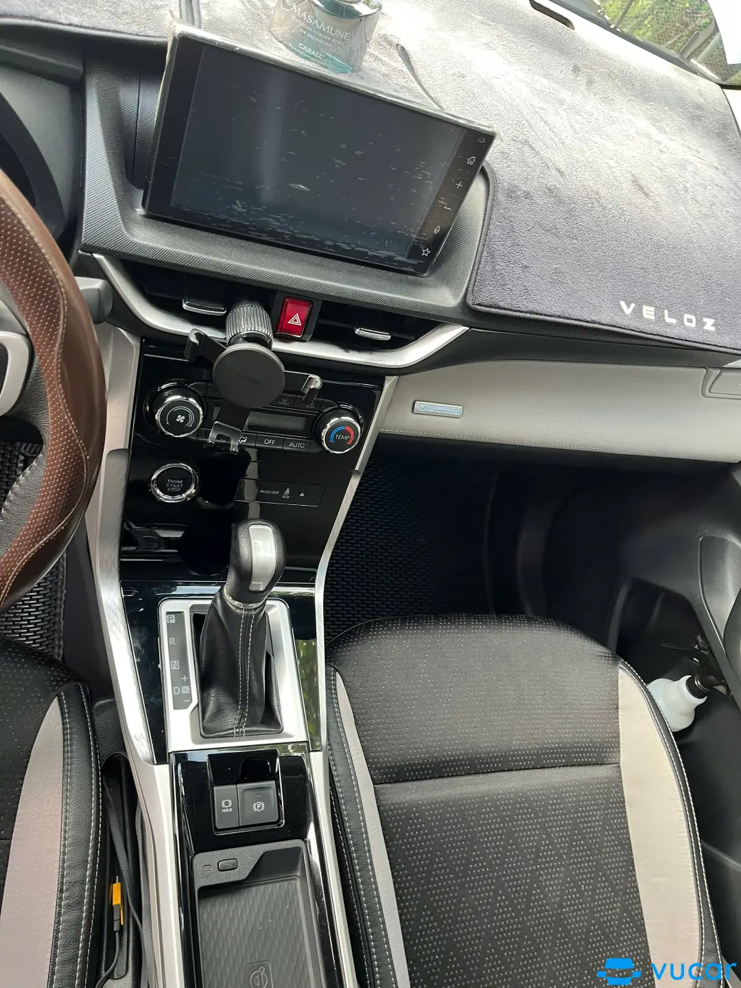 Toyota Veloz Cross Top 1.5 CVT 2022 - Nội thất 11