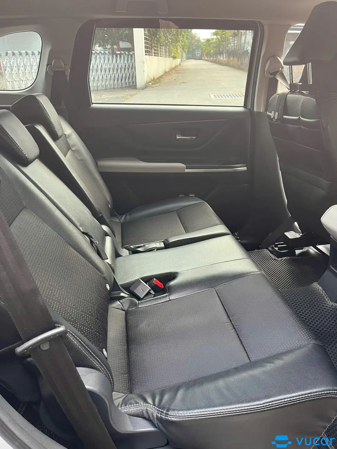 Toyota Veloz Cross Top 1.5 CVT 2022 - Nội thất 1