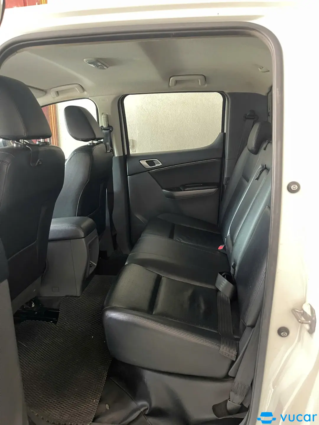 Mazda Bt50 Luxury 2.2L 4x2 AT 2020 - Nội thất 6