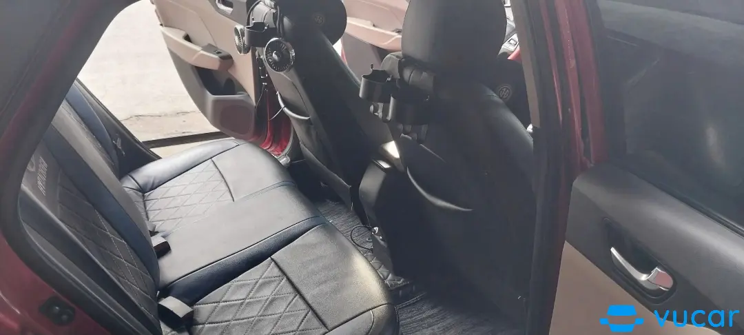 Hyundai Accent 1.4 MT 2018 - Nội thất 4