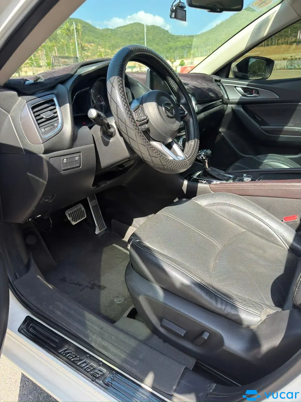 Mazda 3 2.0L Sedan 2017 - Nội thất 8