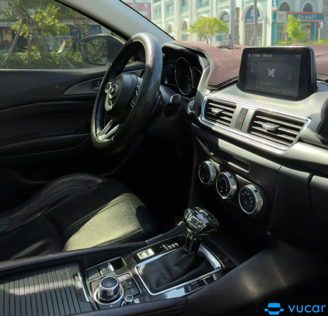 Mazda 3 2.0L Sedan 2017 - Nội thất 4