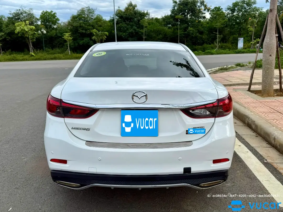 Mazda 6 2.0L Premium 2017 - Ngoại thất 4