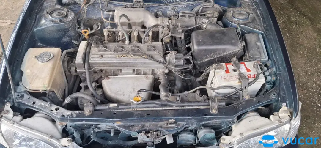 Toyota Vios 1.5 MT 2004 - Khoang động cơ 1