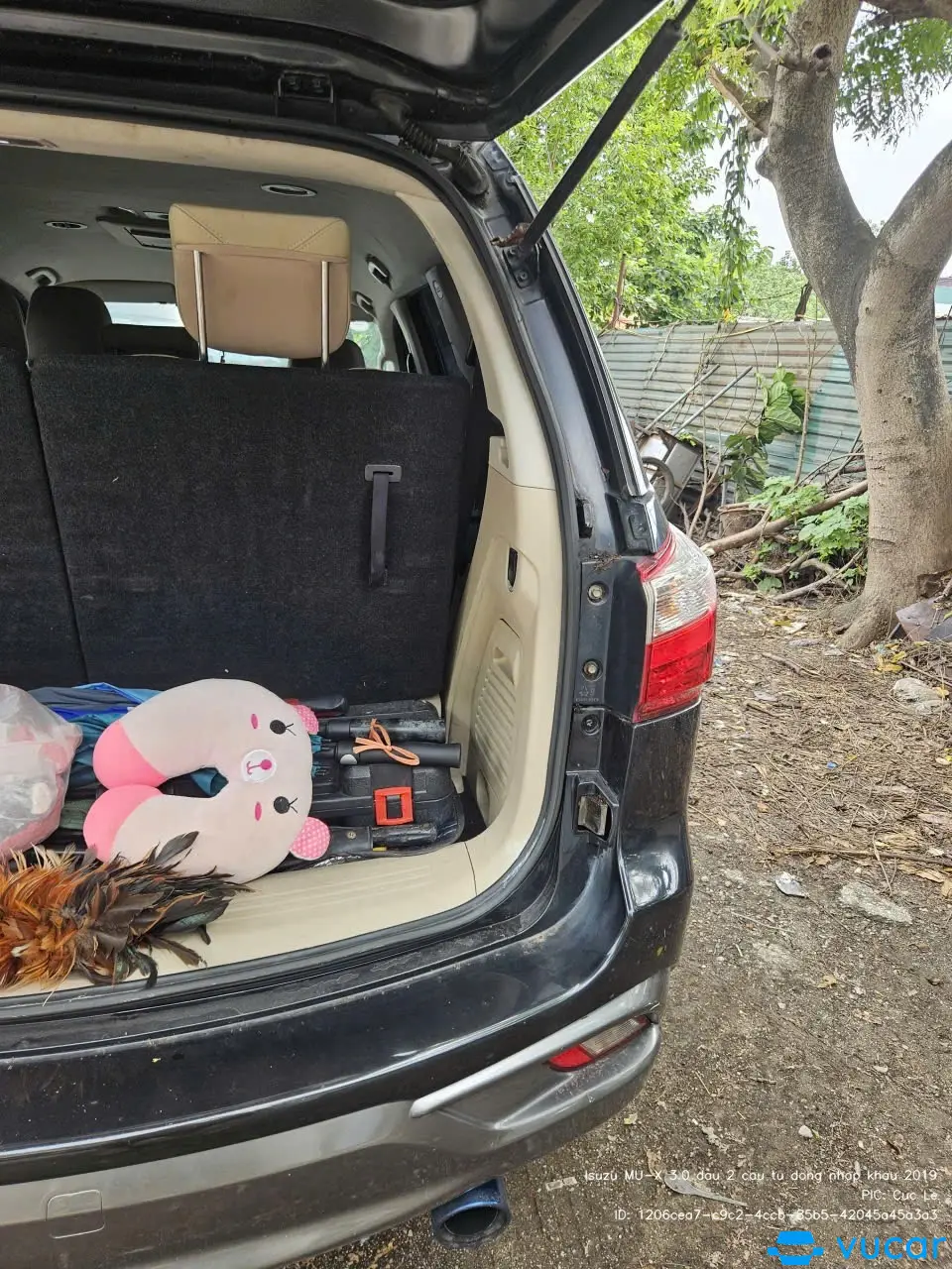 Isuzu Mu-x 3.0L 4x4 AT 2019 - Nội thất 1