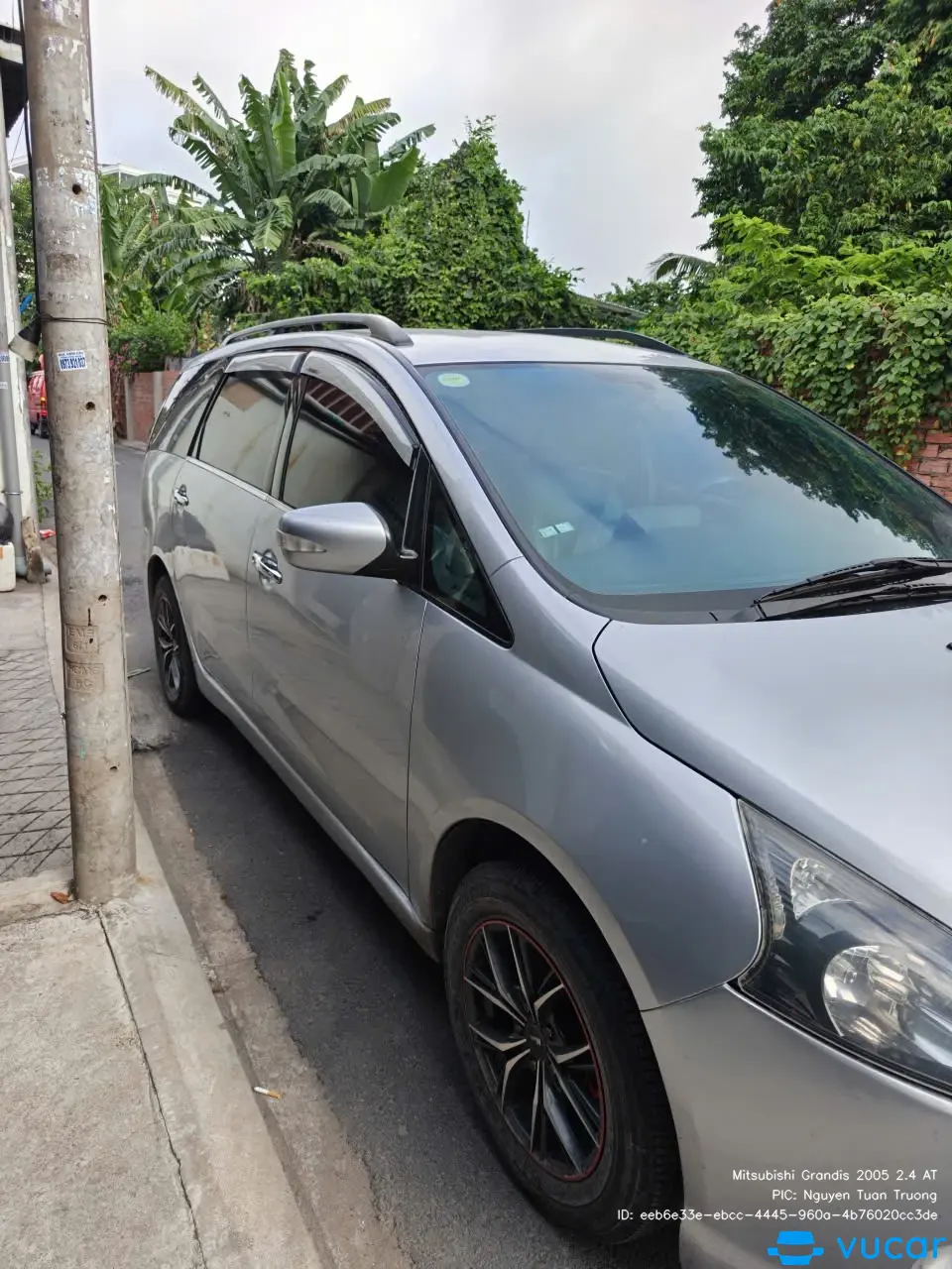 Mitsubishi Grandis 2005 2.4 AT - Ngoại thất 6