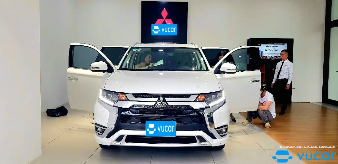 Mitsubishi Outlander Premium 2.0 CVT 2022 - Ngoại thất 8