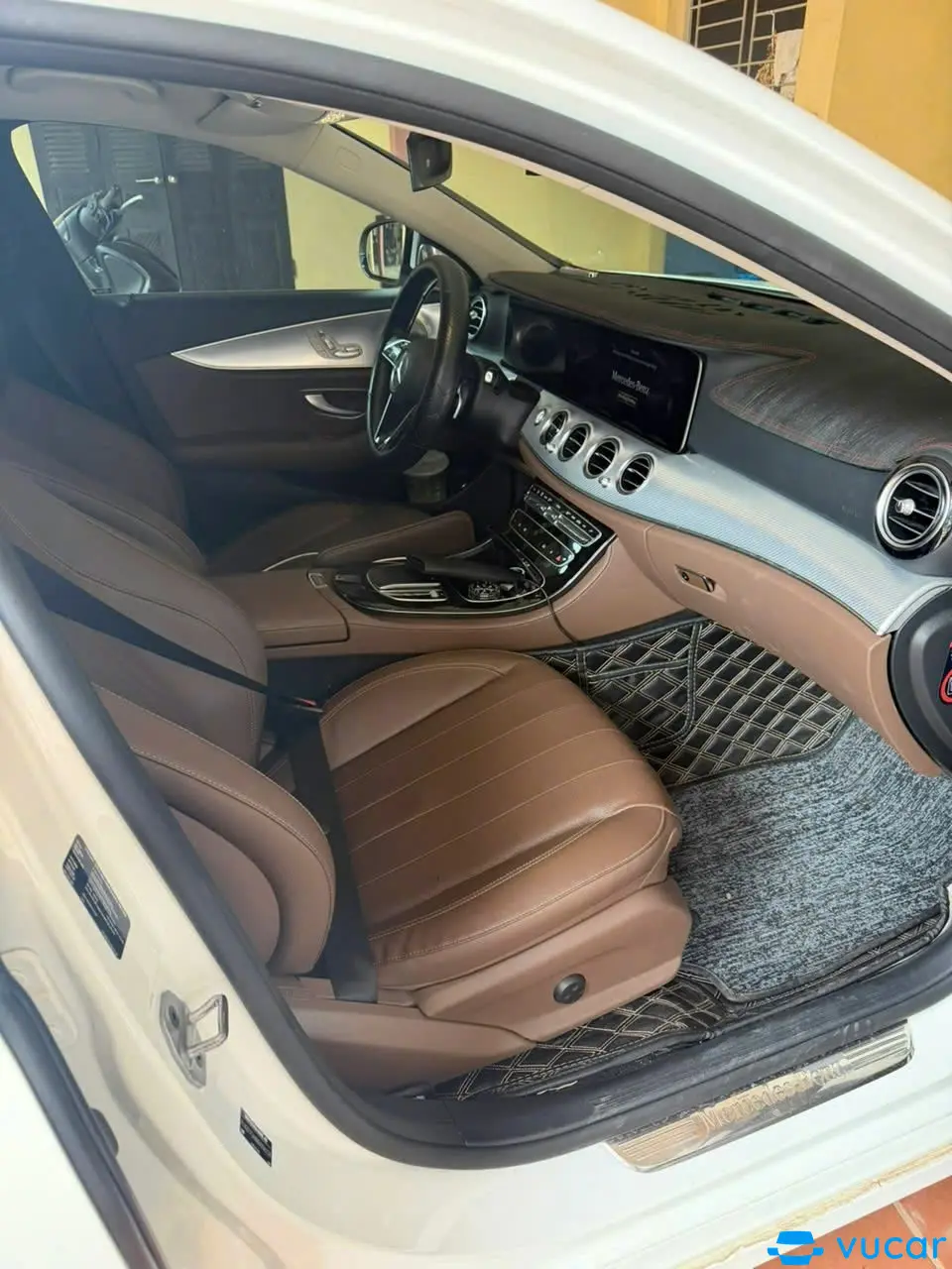 Mercedes E class E180 2021 - Nội thất 2