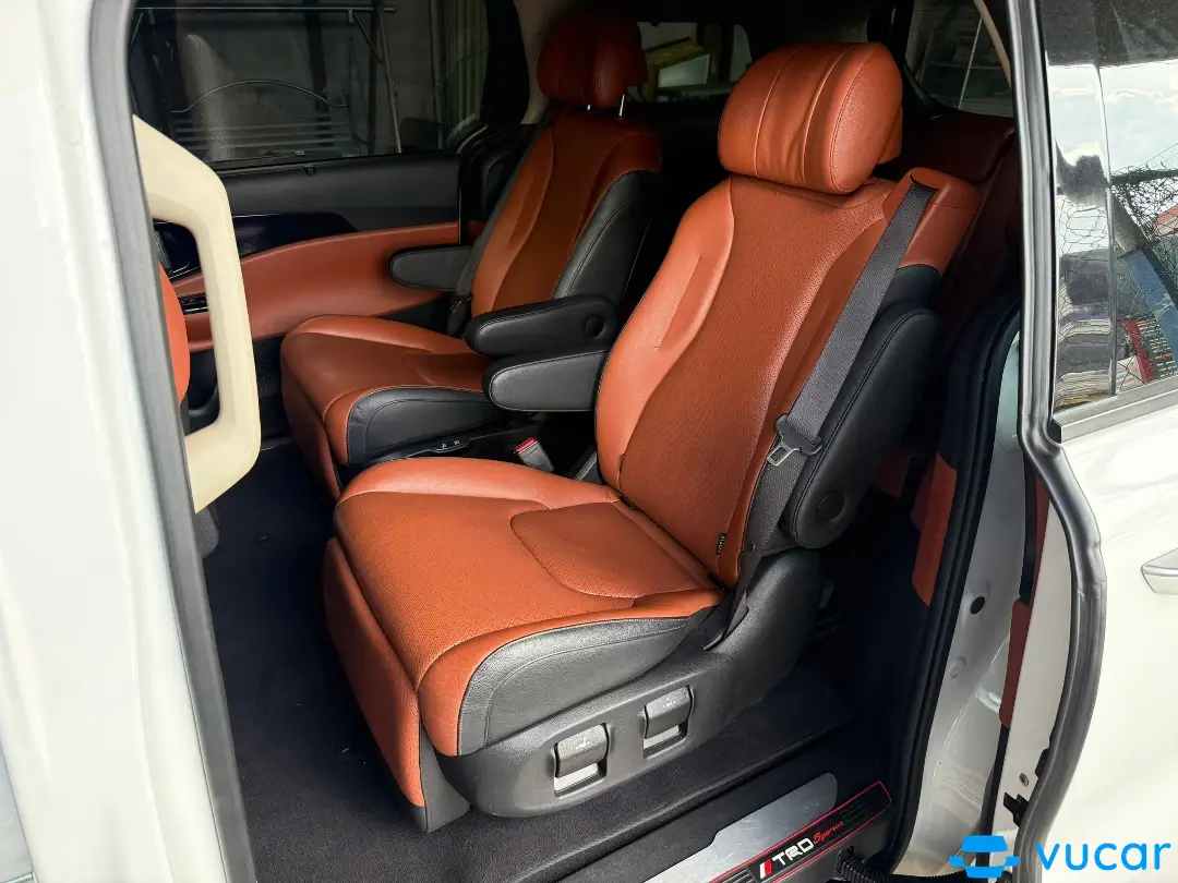 Kia Carnival Premium 2.2D 2022 - Nội thất 3