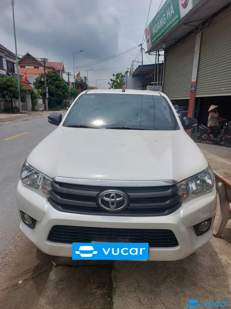 Toyota Hilux 2.4E 4x2 MT 2019 - Ngoại thất 6