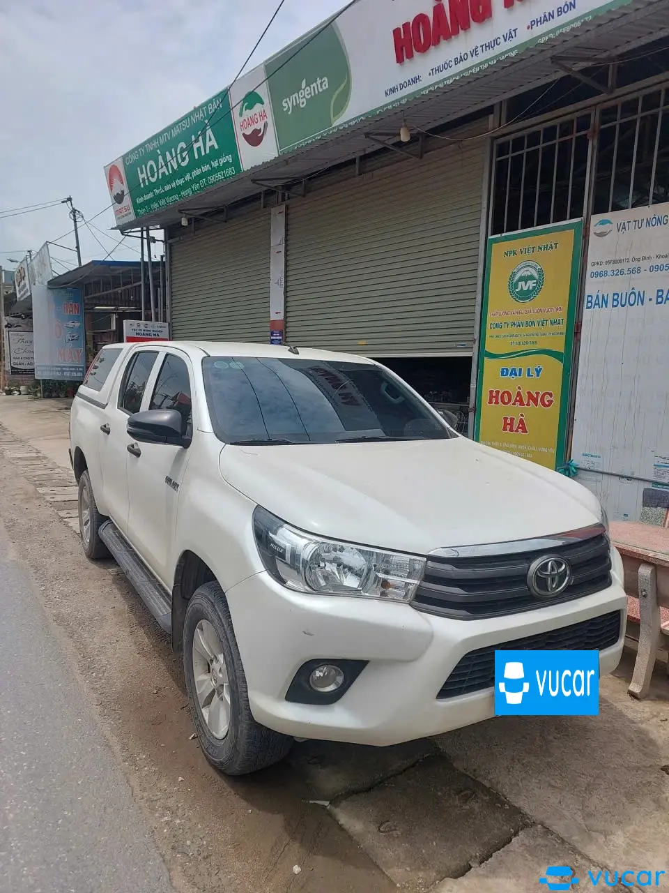Toyota Hilux 2.4E 4x2 MT 2019 - Ngoại thất 2