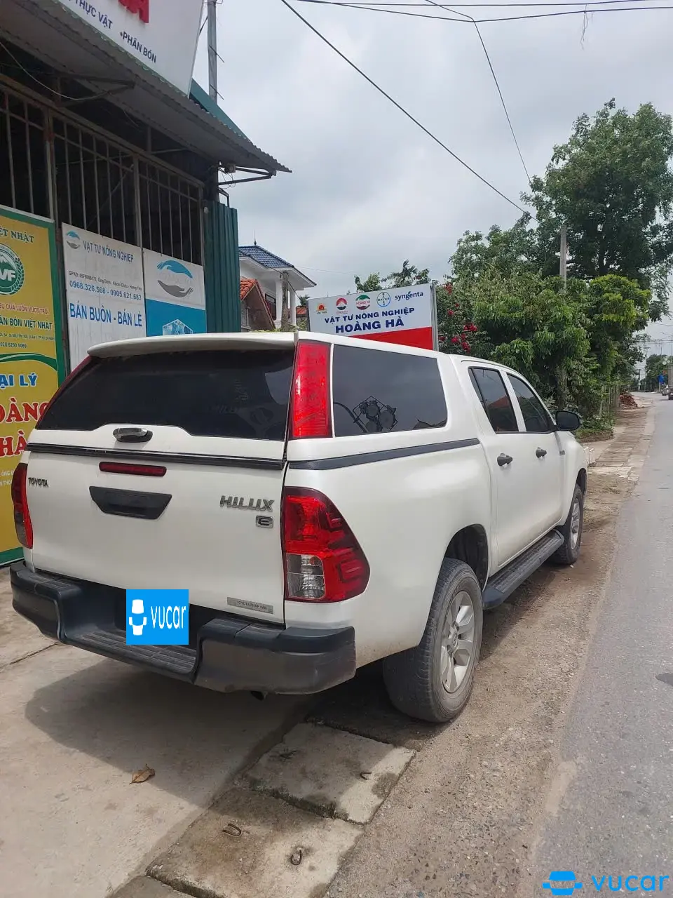 Toyota Hilux 2.4E 4x2 MT 2019 - Ngoại thất 3