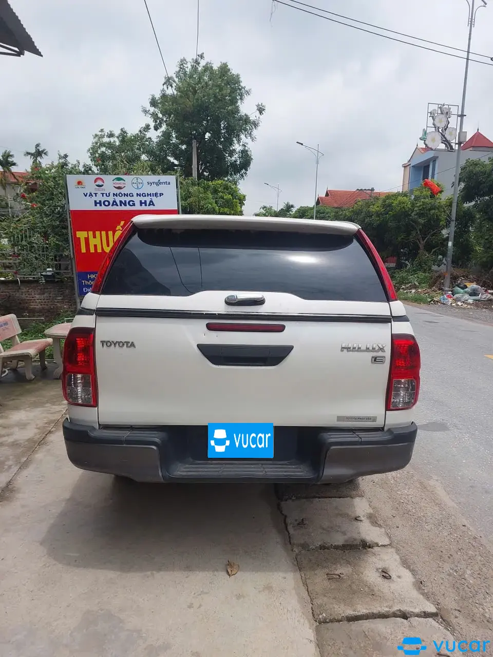 Toyota Hilux 2.4E 4x2 MT 2019 - Ngoại thất 5