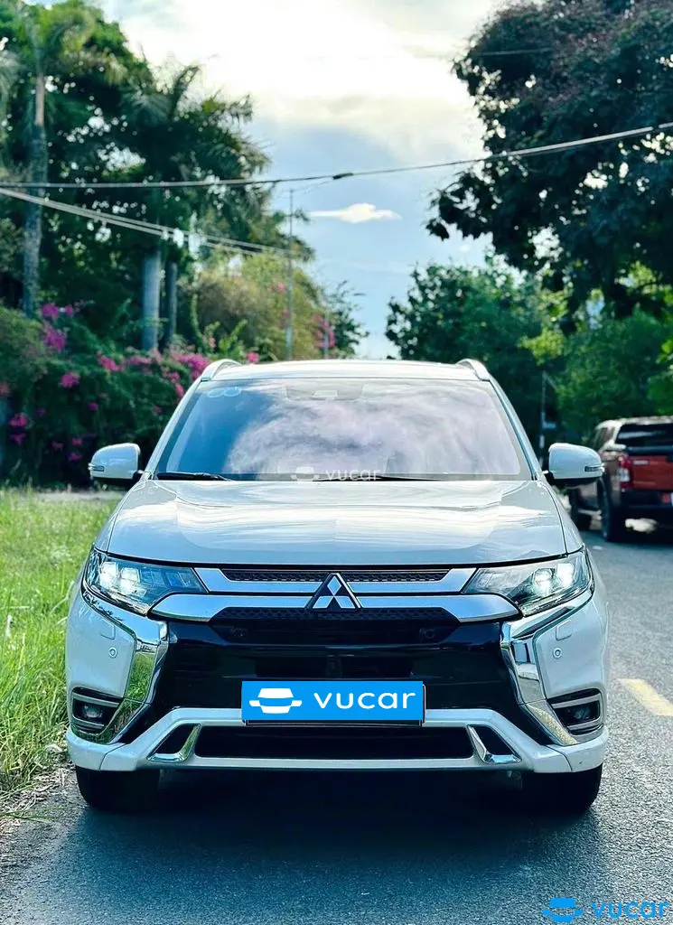 Ảnh xe Mitsubishi Outlander 2023