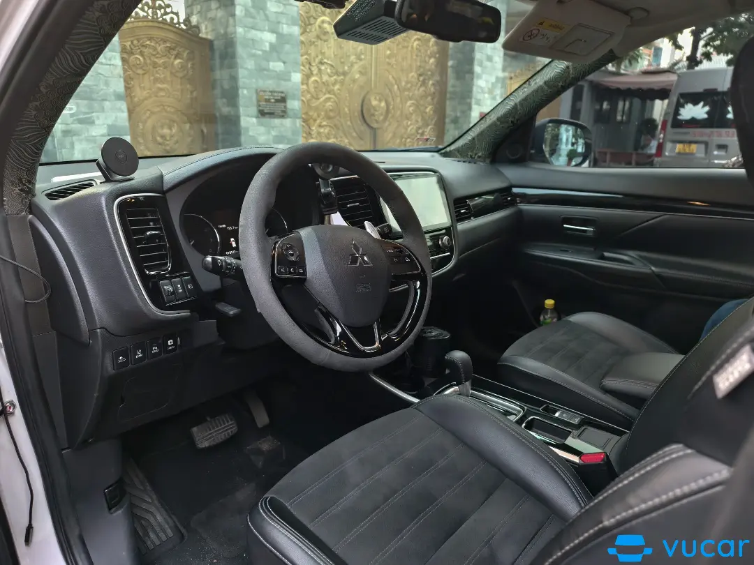 Mitsubishi Outlander 2.0 CVT 2022 - Nội thất 3