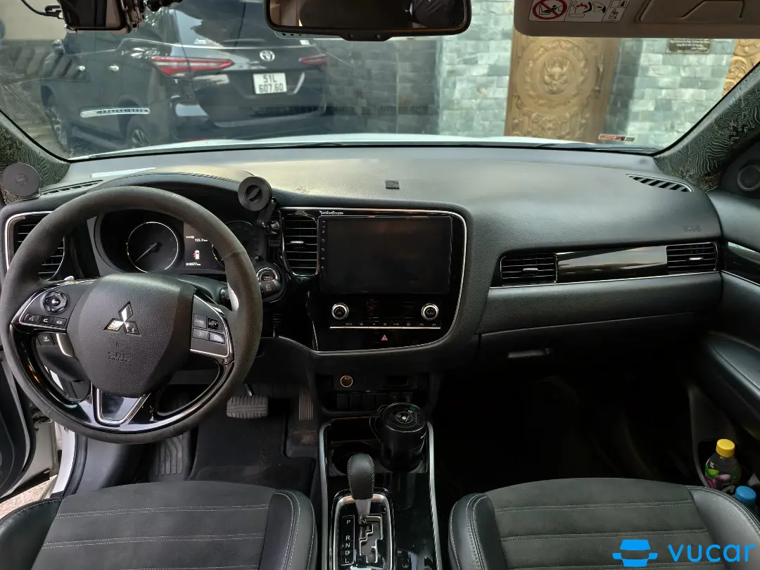Mitsubishi Outlander 2.0 CVT 2022 - Nội thất 1