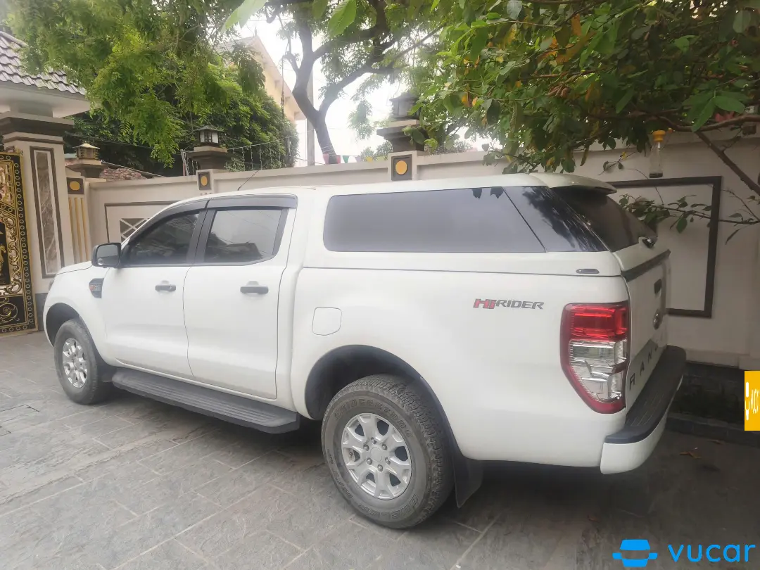 Ảnh xe Ford Ranger XLS 2.2L 4x2 AT 2017