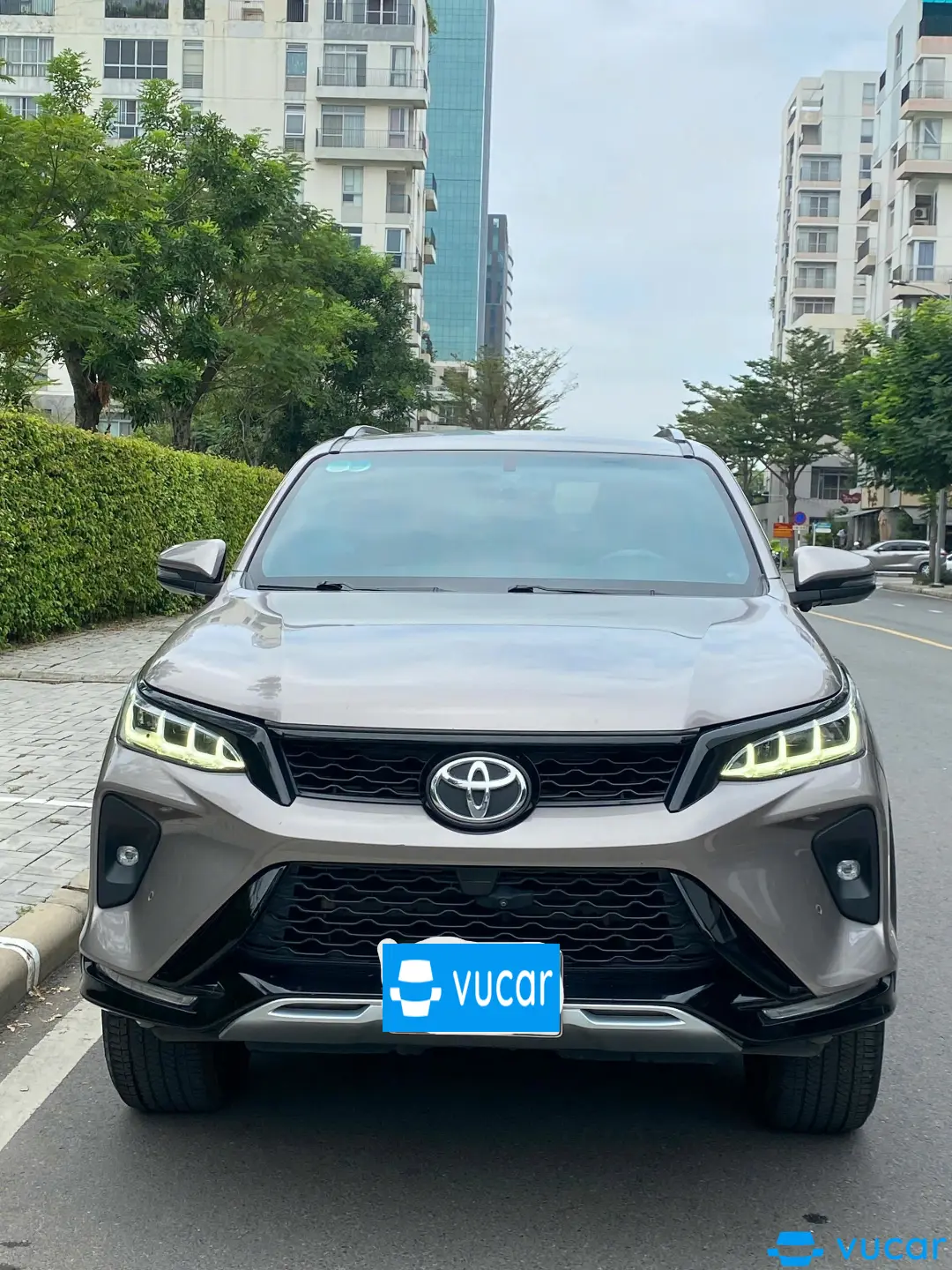 Toyota Fortuner Legender 2.4L 4x2 AT 2022 - Ngoại thất 5