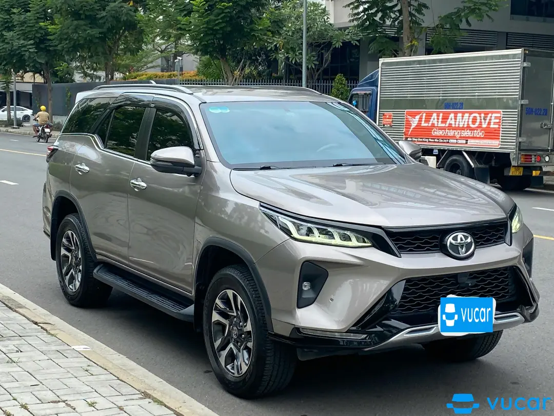 Toyota Fortuner Legender 2.4L 4x2 AT 2022 - Ngoại thất 2
