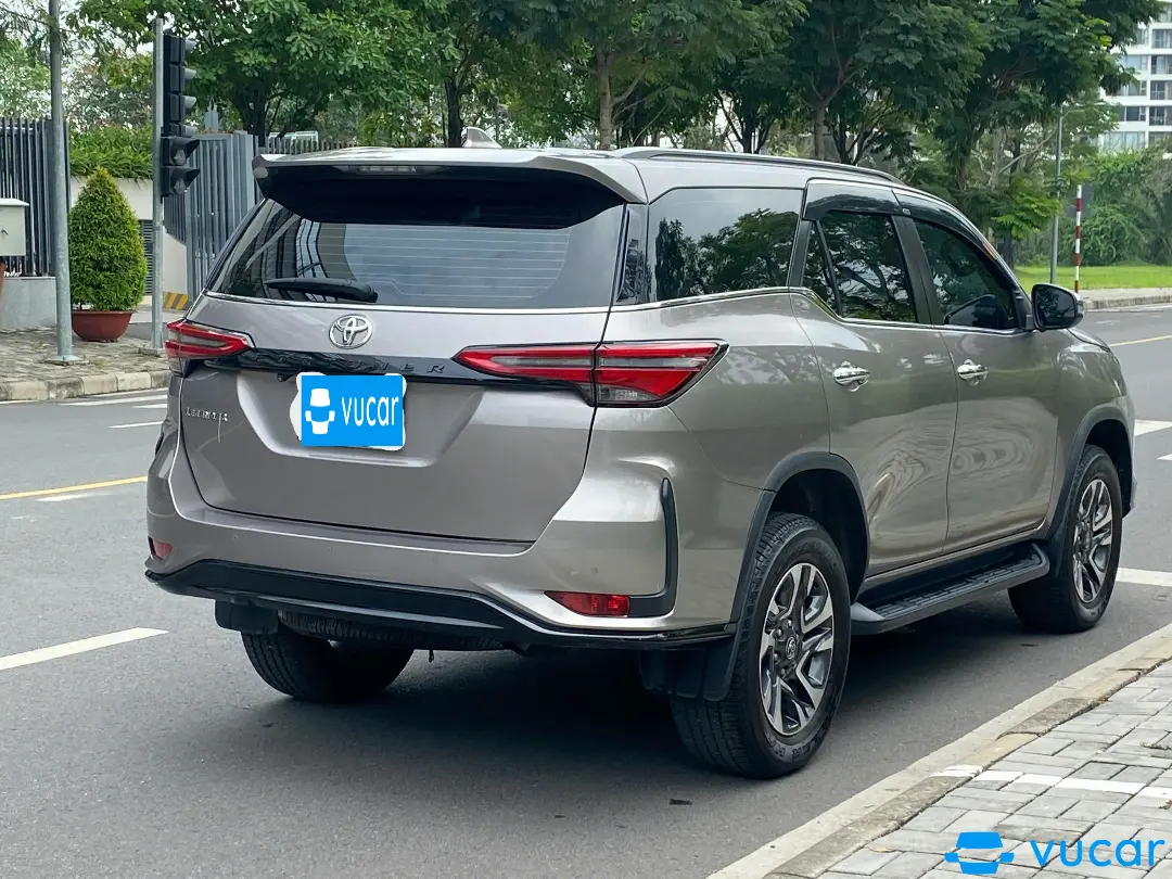 Toyota Fortuner Legender 2.4L 4x2 AT 2022 - Ngoại thất 4