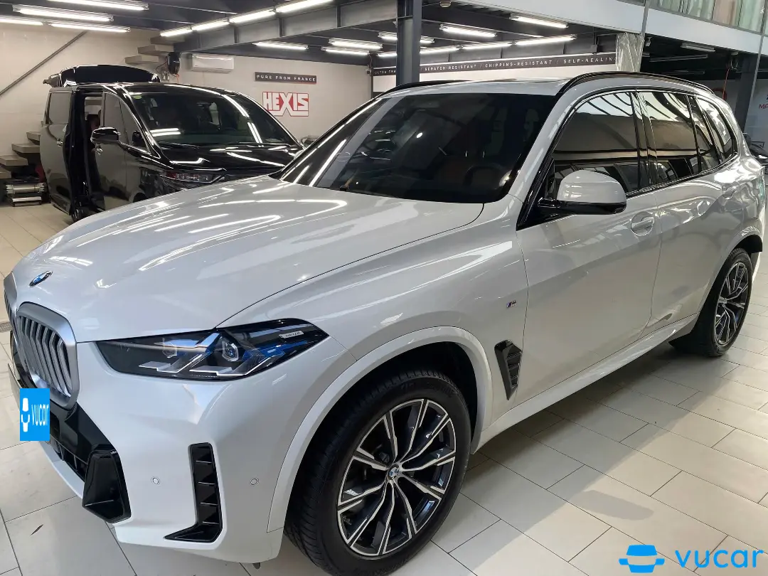 Ảnh xe BMW X5 xDrive40i M Sport 2023