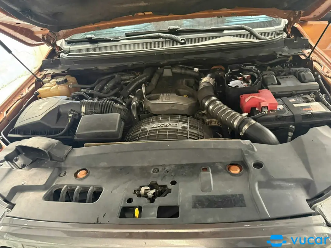 0937336888 bán xe bán tải ford - Khoang động cơ 1