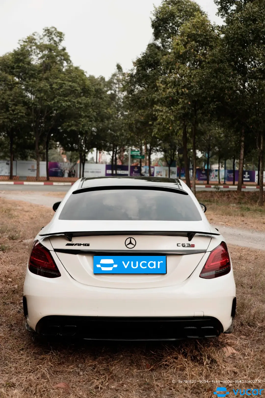 Mercedes C class C300 AMG 2020 - Ngoại thất 32