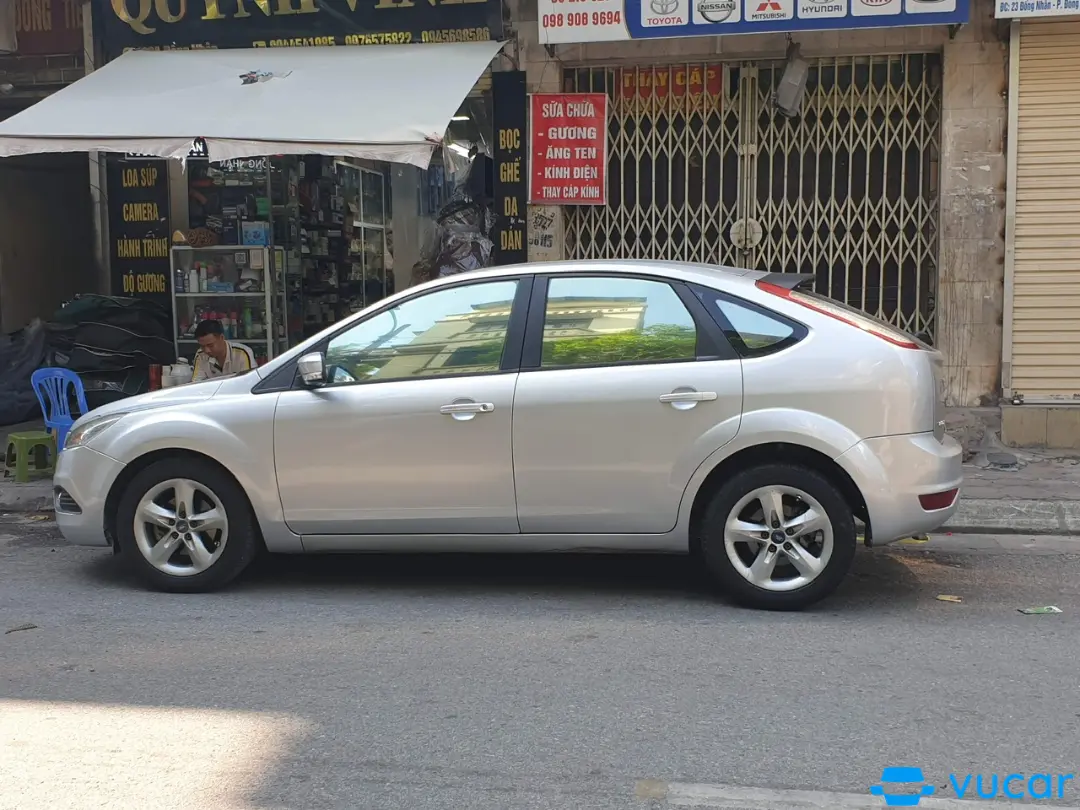Ford Focus 2011 - Ngoại thất 4