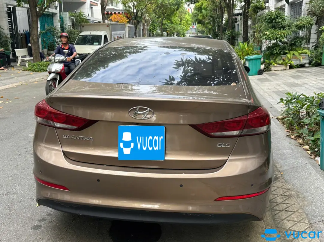 Hyundai Elantra 2016 - Ngoại thất 4