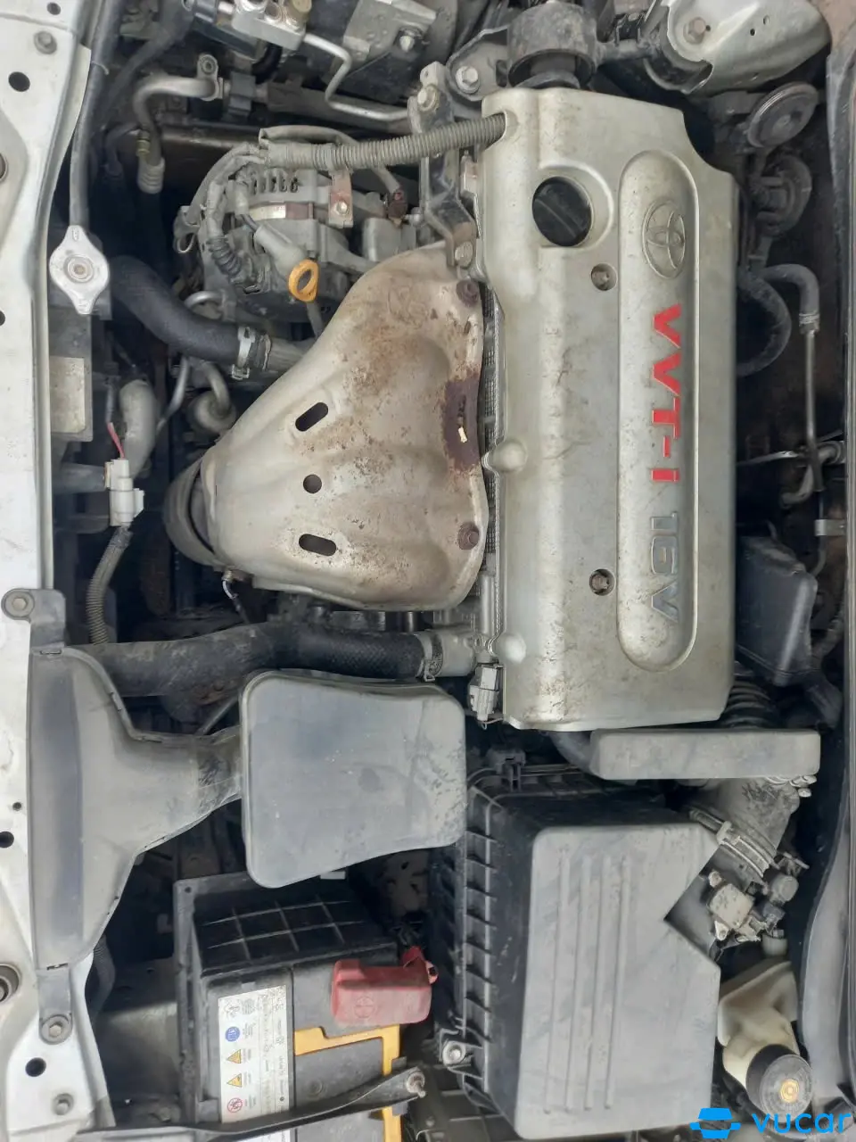 Toyota Camry 2.4 2010 - Khoang động cơ 12