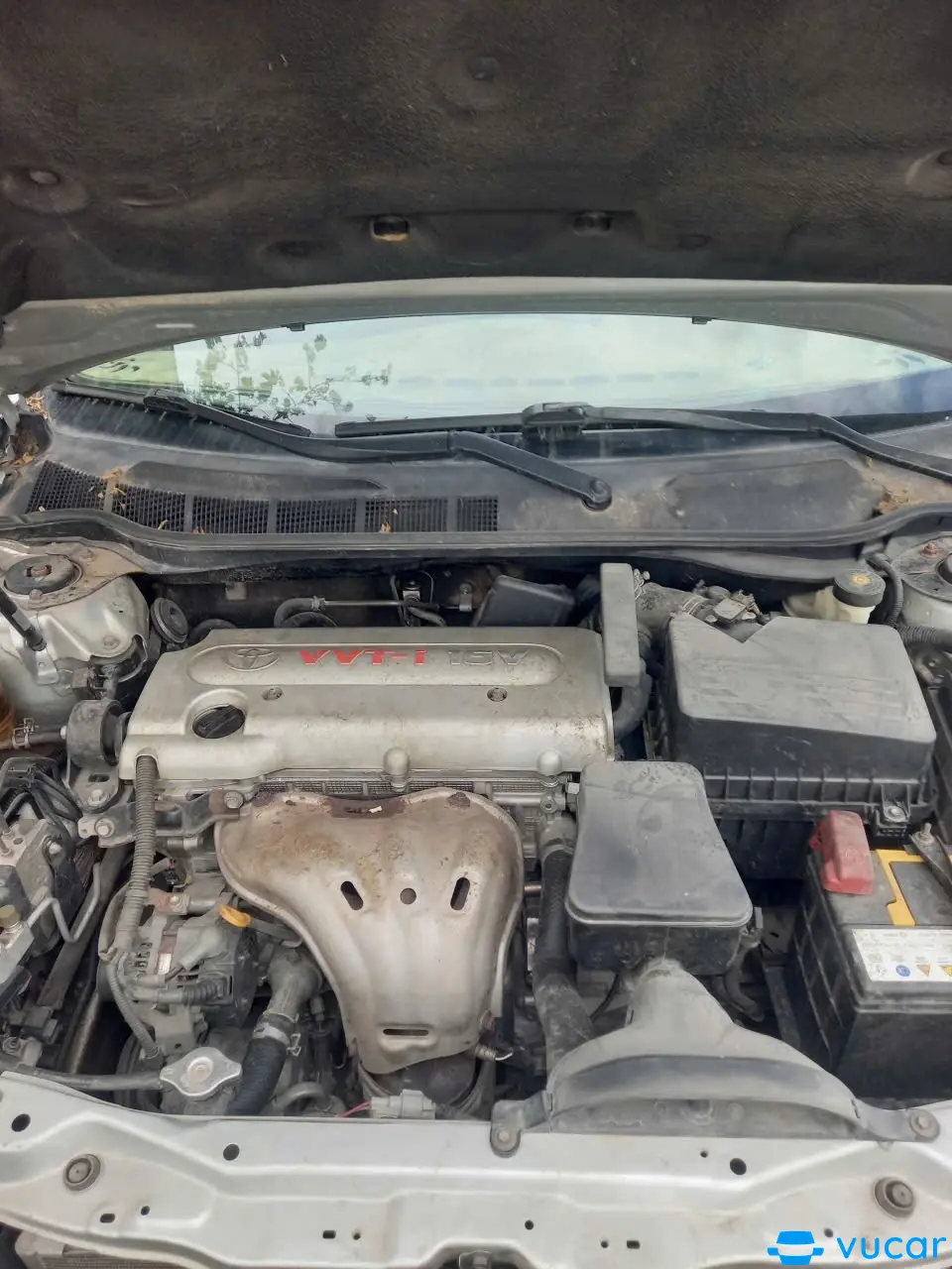 Toyota Camry 2.4 2010 - Khoang động cơ 2
