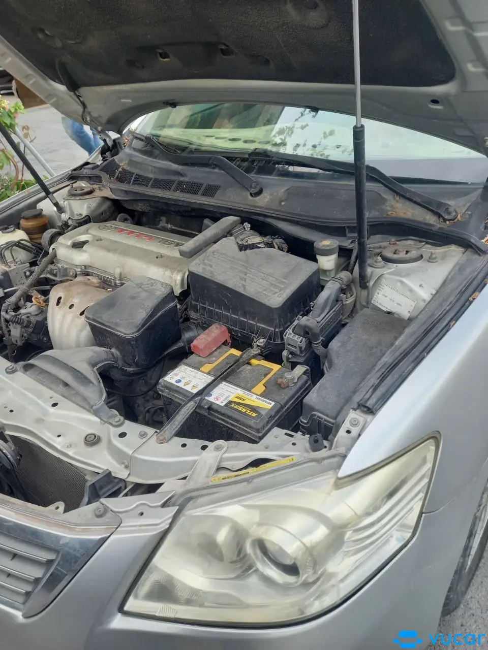 Toyota Camry 2.4 2010 - Khoang động cơ 6
