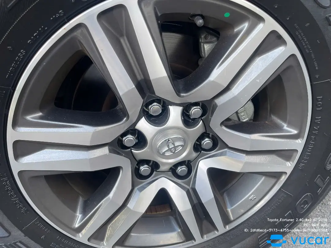 Toyota Fortuner 2.4G 4x2 AT 2018