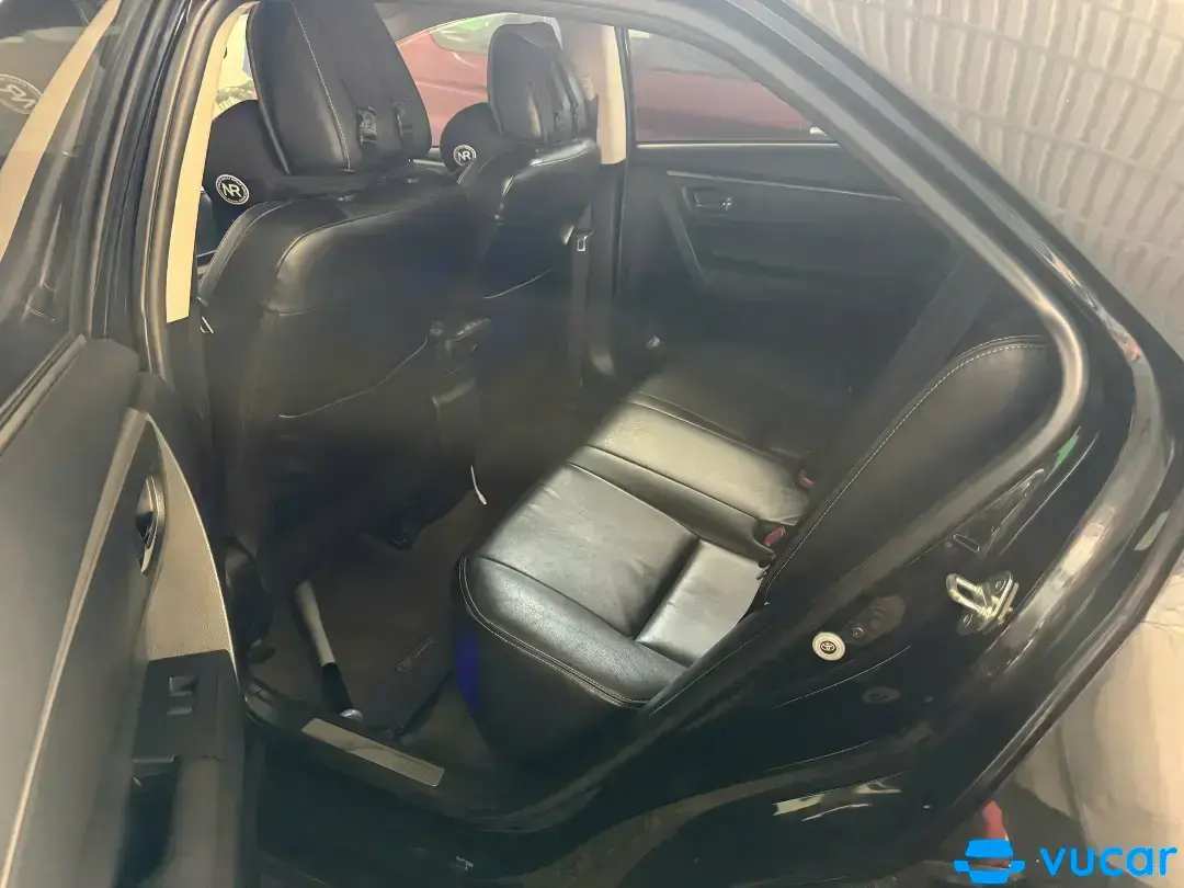 Altis 2.0 mầu đen, 2015 - Nội thất 1