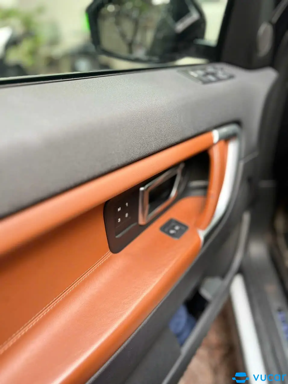  Landrover Discovery HSE Luxury 2015 - Nội thất 4