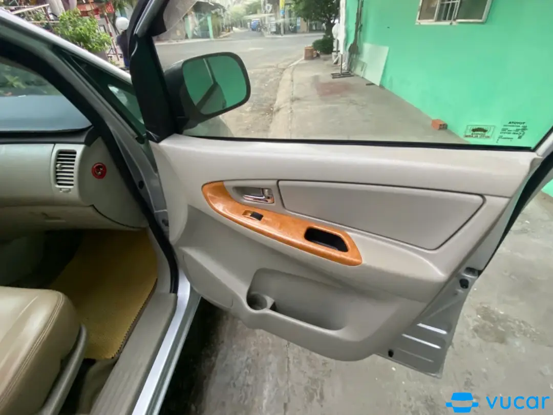 Toyota Innova G 2009 - Nội thất 3