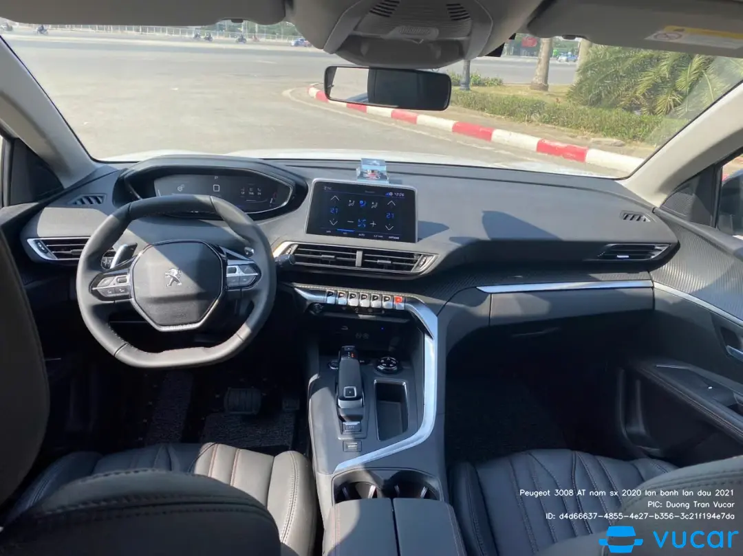 Peugeot 3008 AT năm sx 2020 lăn bánh lần đầu 2021 - Nội thất 5