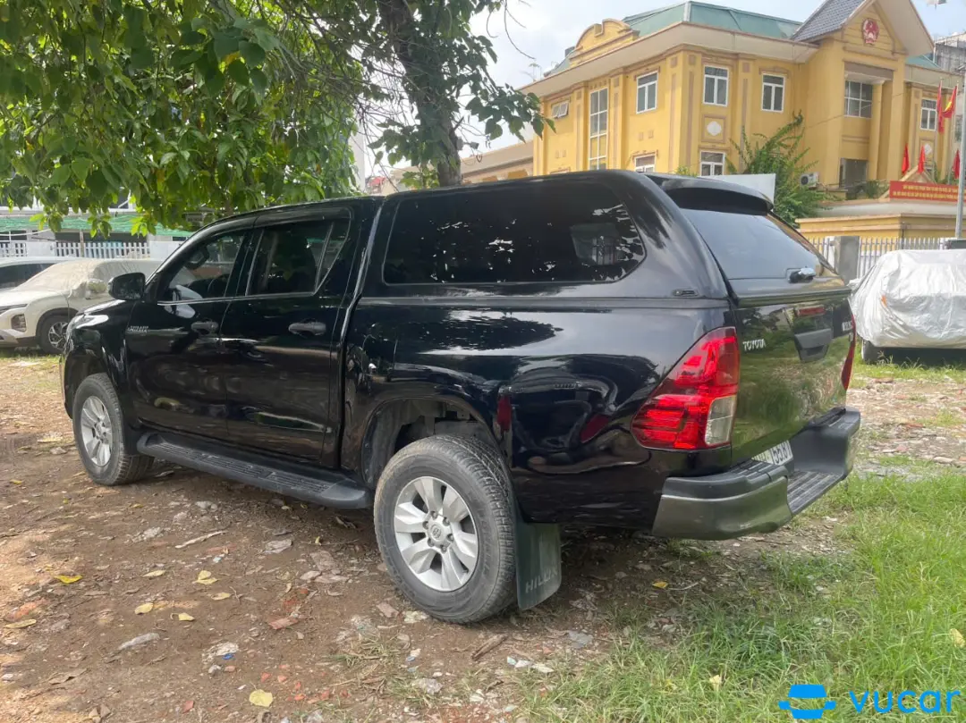 Toyota Hilux 2.4E 4x2 AT 2018 - Ngoại thất 5