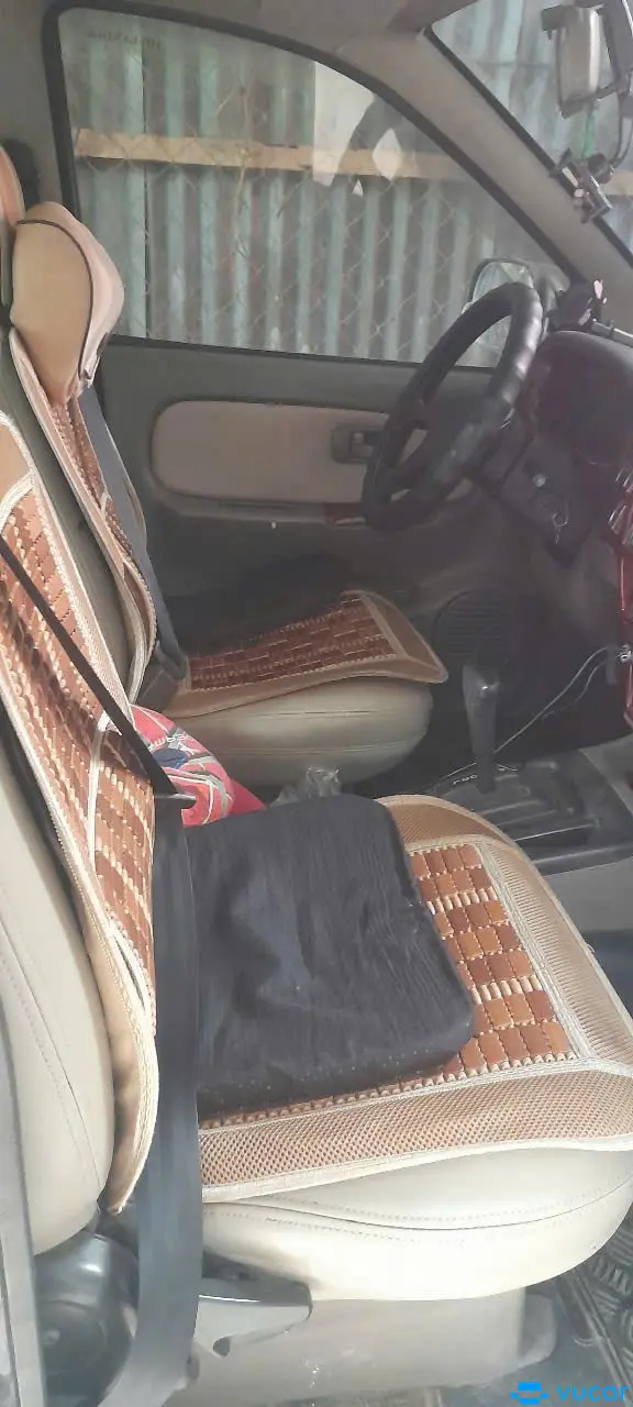 Isuzu hilender 2005 - Nội thất 1