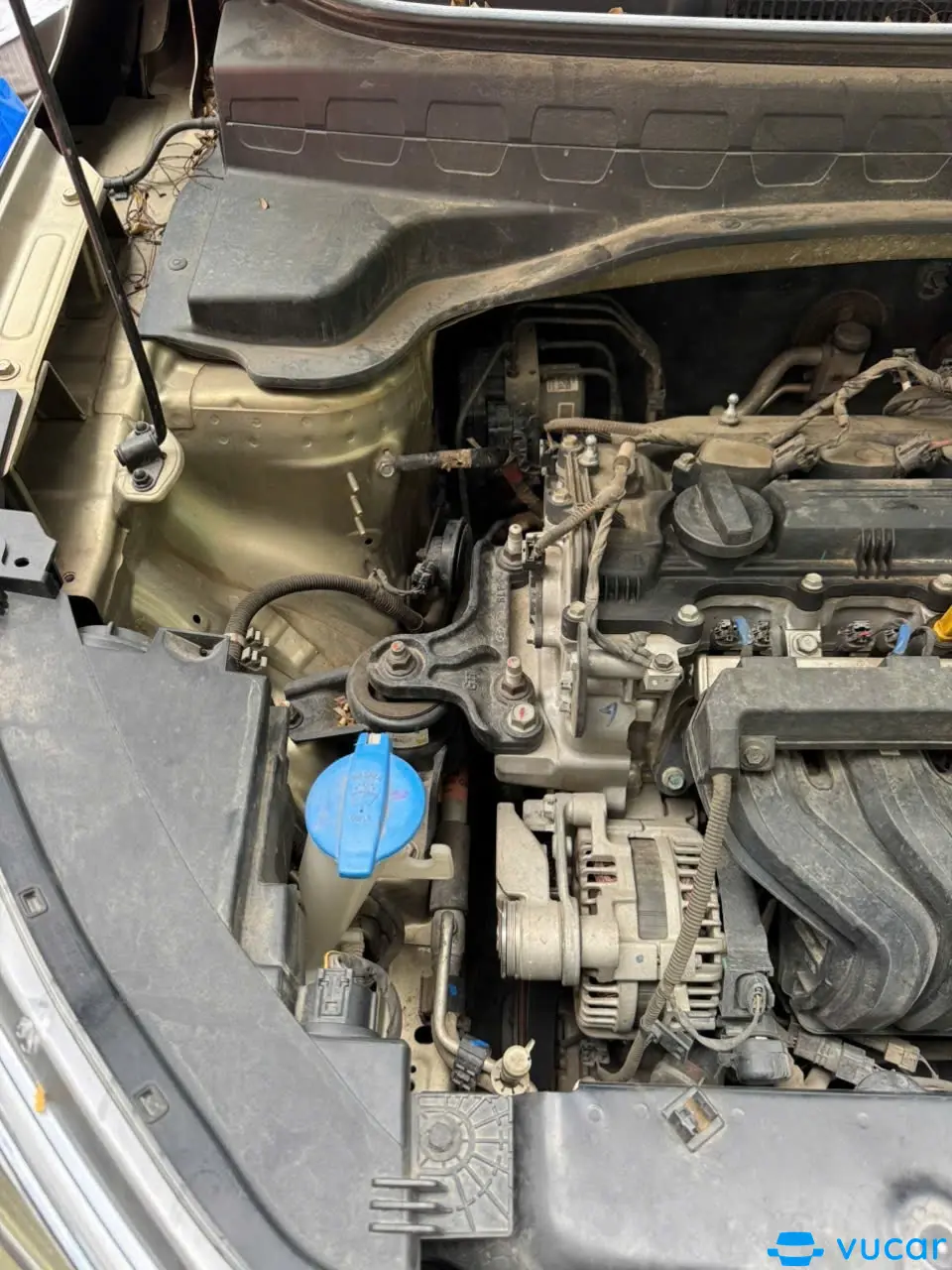 Kia Sonet Premium 1.5 AT 2022 - Khoang động cơ 9