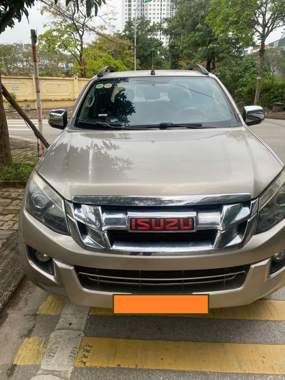 Ảnh xe Isuzu Dmax LS 2.5 4x2 MT 2016