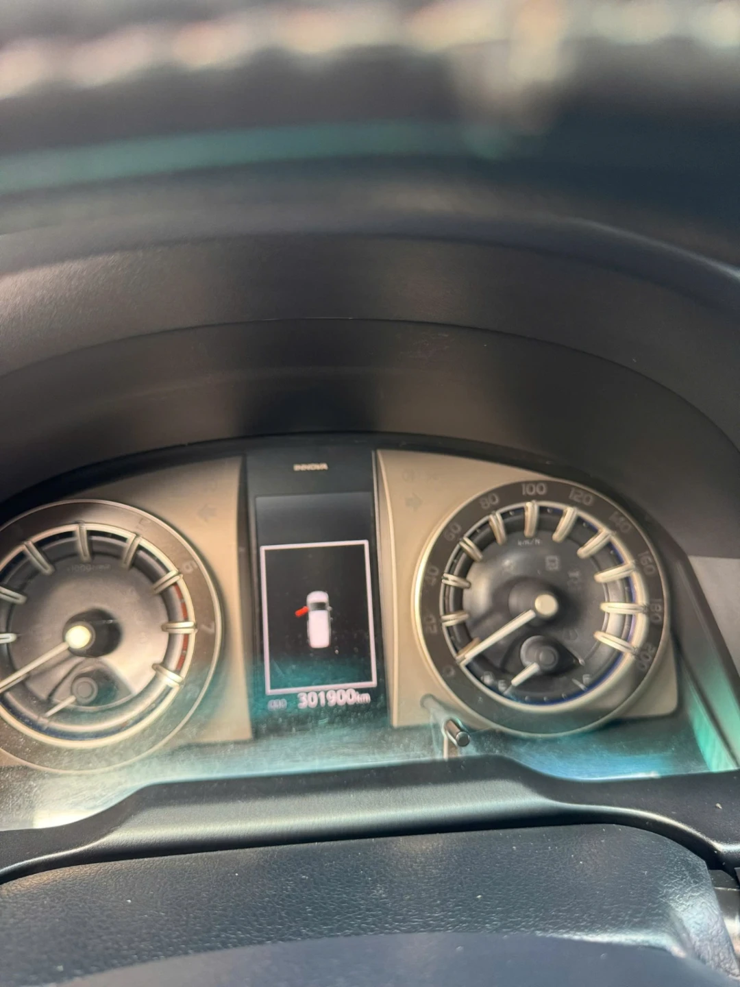 Toyota Innova 2.0G 2016 - Nội thất 25
