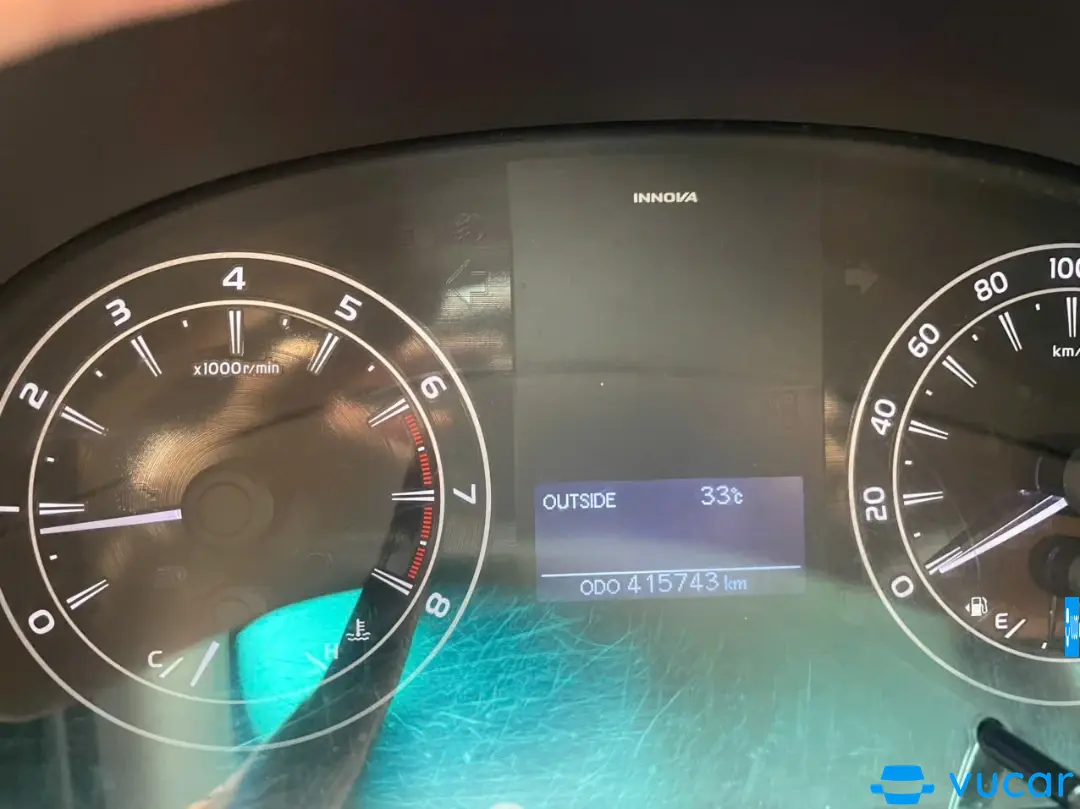 Toyota Innova 2016 2.0E - Nội thất 2