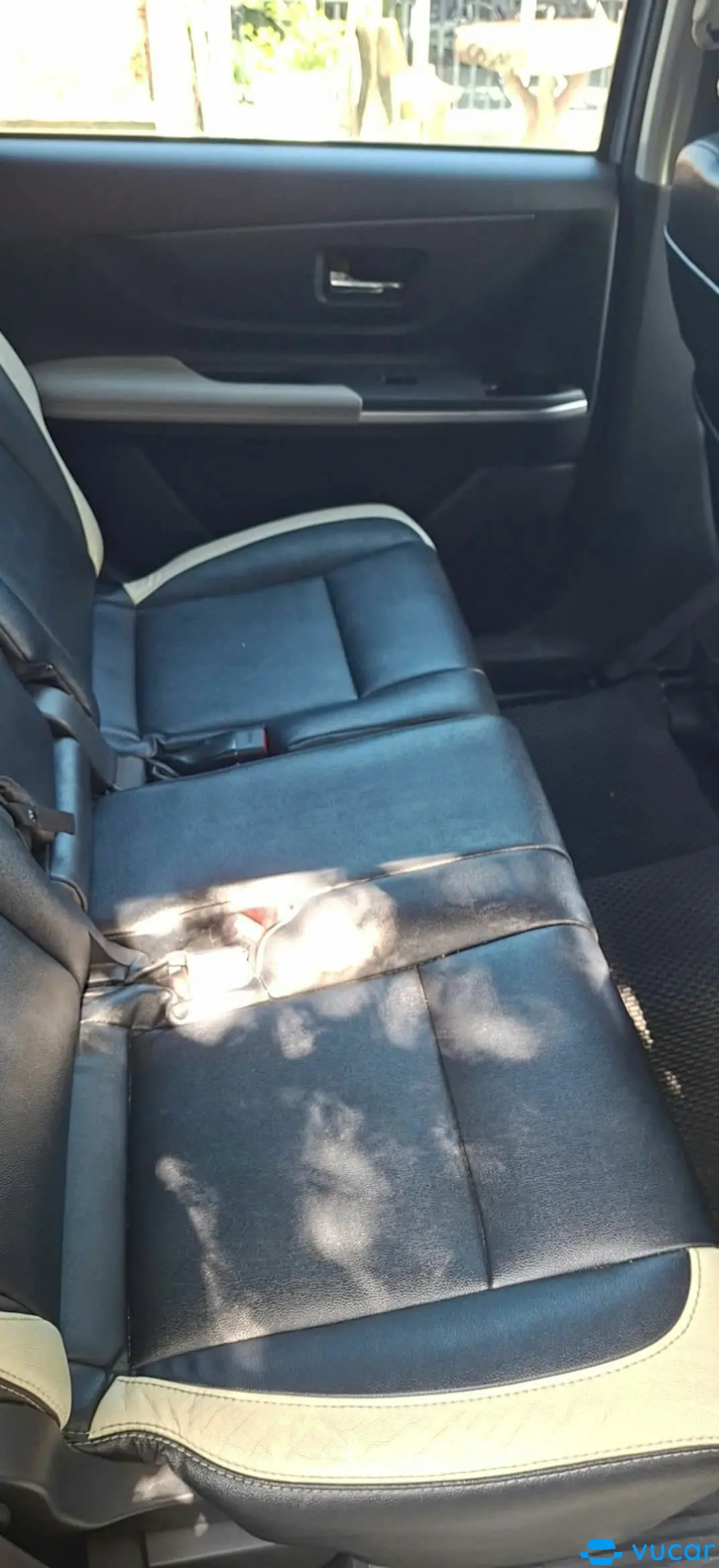 Toyota Veloz Cross 1.5 CVT 2023 - Nội thất 2