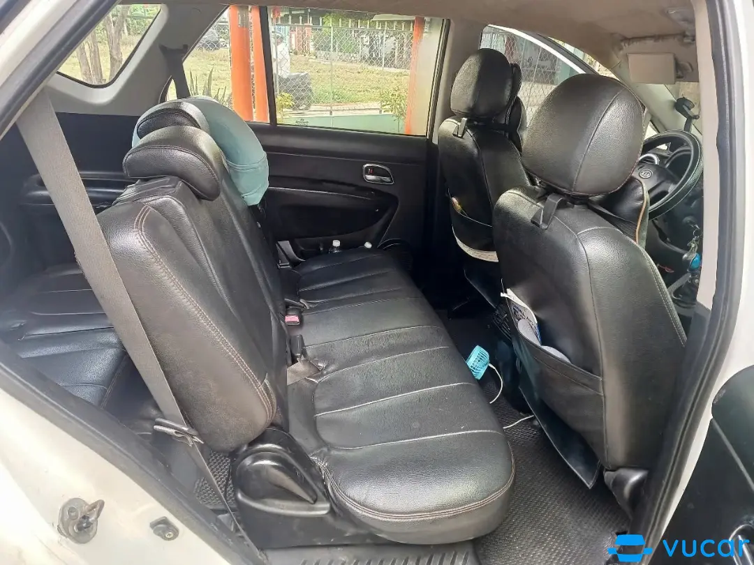 Kia carens số sàn 1.6 2010 - Nội thất 4