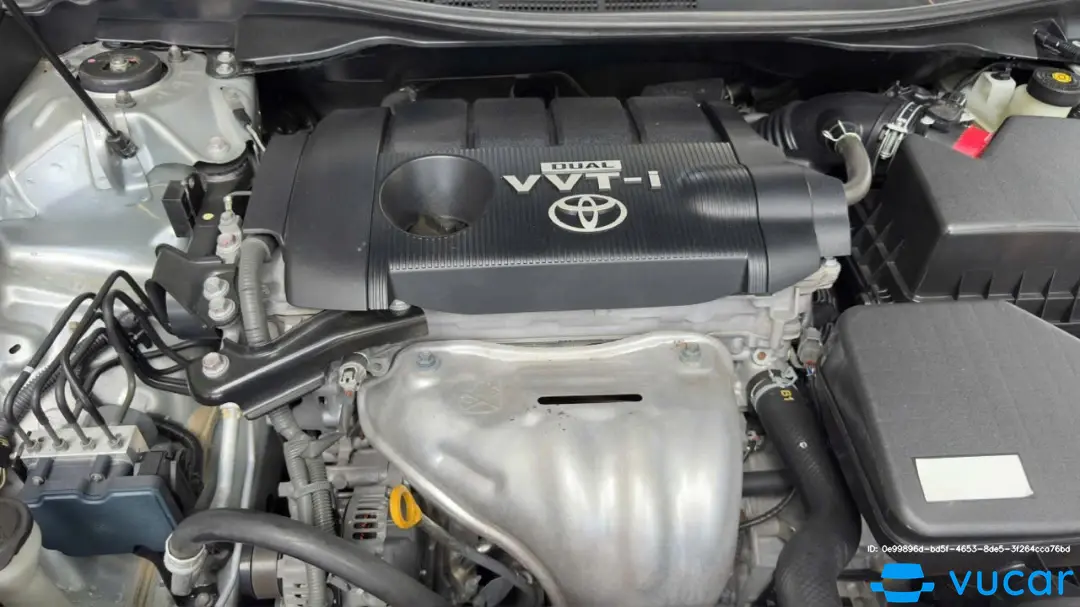 Toyota Camry 2.5Q 2014 - Khoang động cơ 2