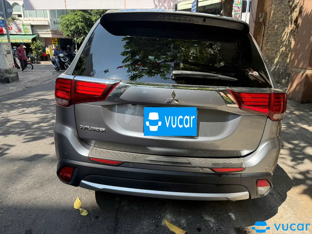 Mitsubishi Outlander 2.0 Premium 2018 - Ngoại thất 5