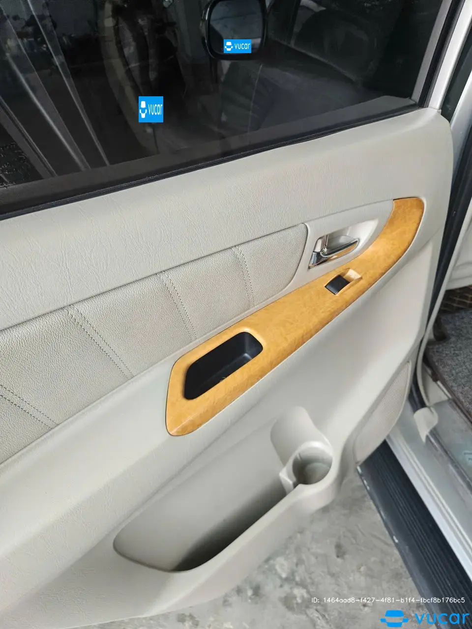Toyota Innova V 2010 - Nội thất 15