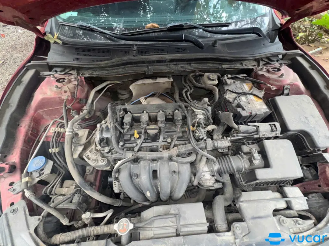 mazda 3 2019  - Khoang động cơ 5